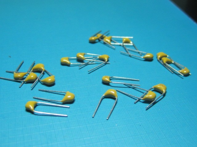 5 values 50pcs Multilayer Ceramic Capacitors Assortment Kit 101 102 103 104 105
