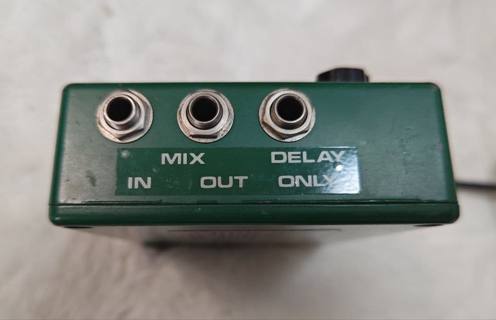MXR M118 Analog Delay 80s Effects Pedal