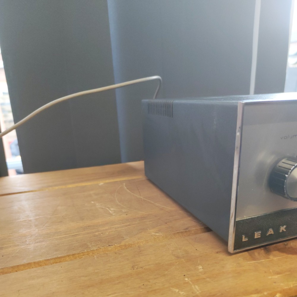 Leak Trough Line fm tuner stereo