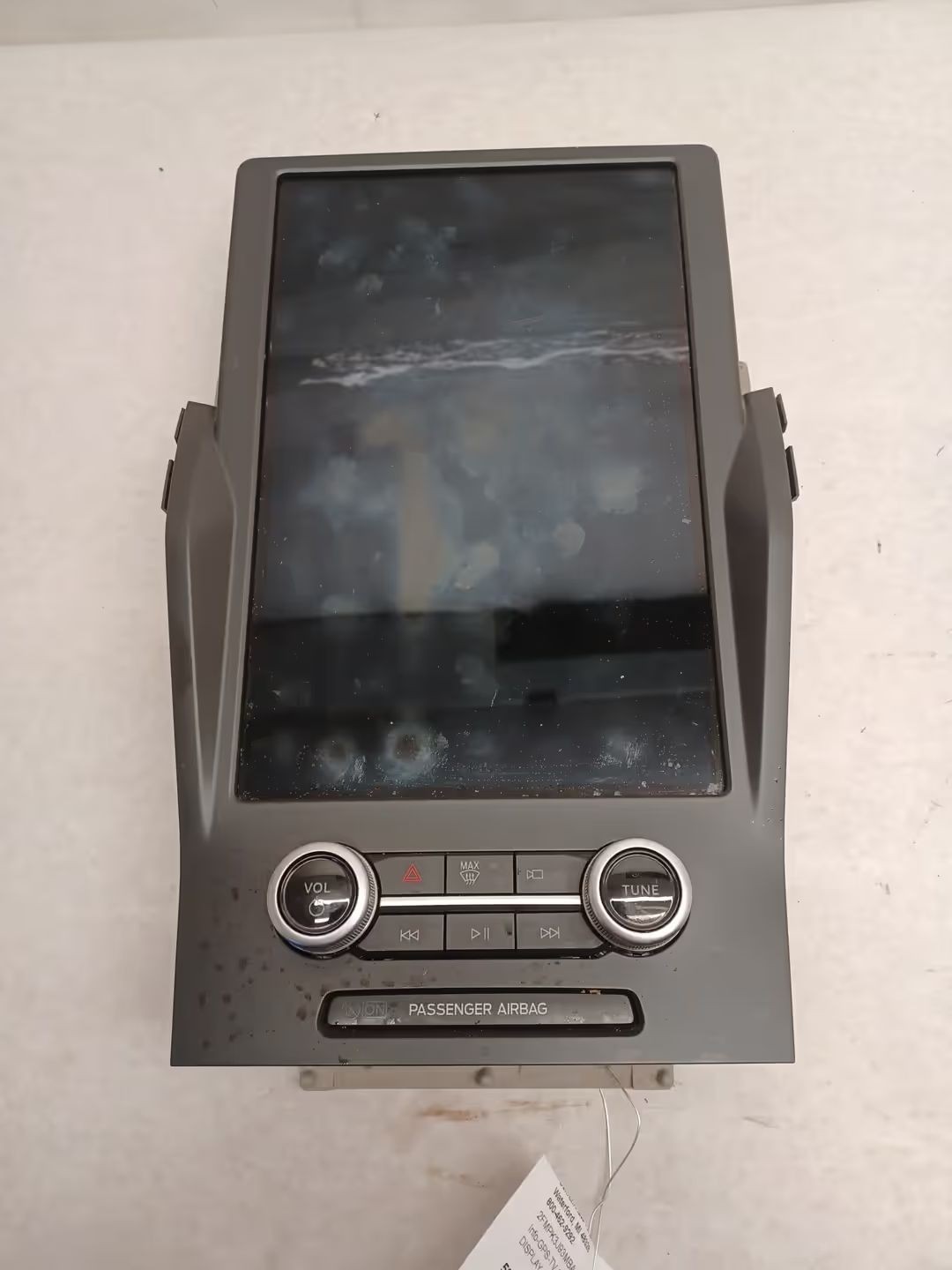 Info-GPS-TV Screen Front Center Dash Mounted Fits 21-24 EDGE 3147150