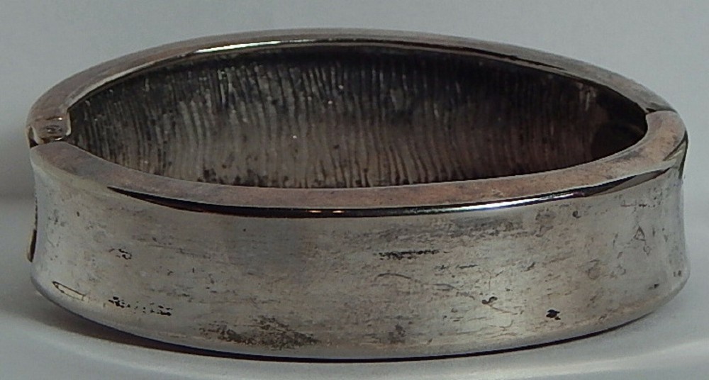 VINT SILVERPLATE WIDE CLAMPER BRACELET