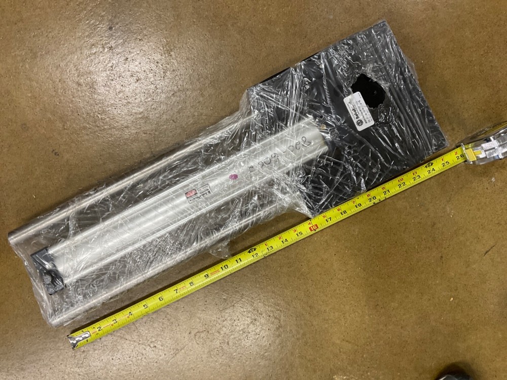 ROBOHAND DLT-30-N-B-15-S LINEAR BASE PNEUMATIC THRUSTER NEW
