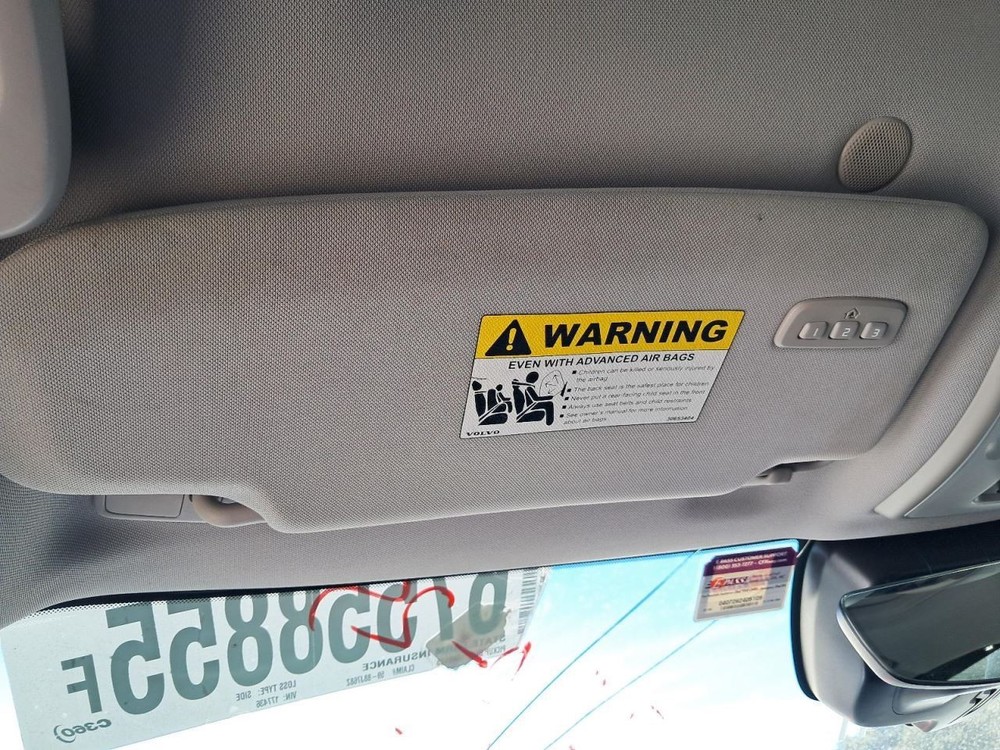 S60 2018 Glove Box 4843758