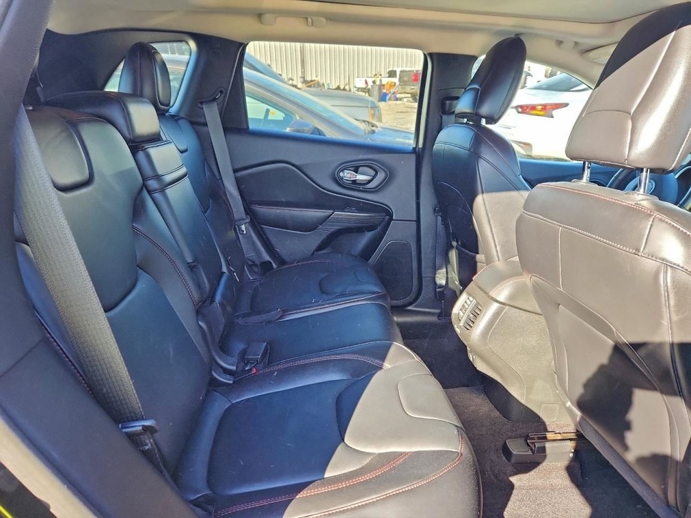 CHEROKEE 2015 Glove Box 4955911