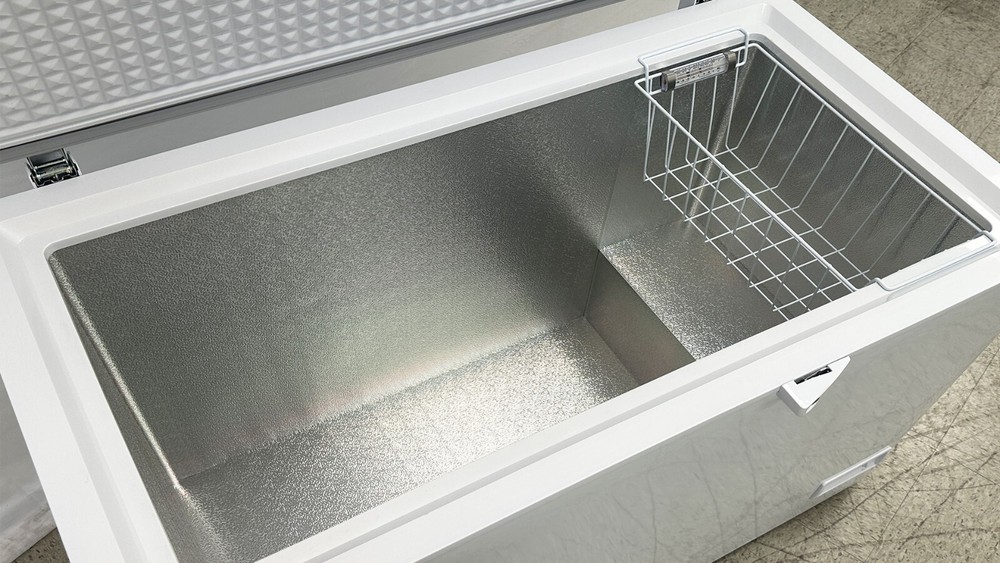 NSF 44" Commercial Solid Top Chest Freezer 10 cu ft CSA
