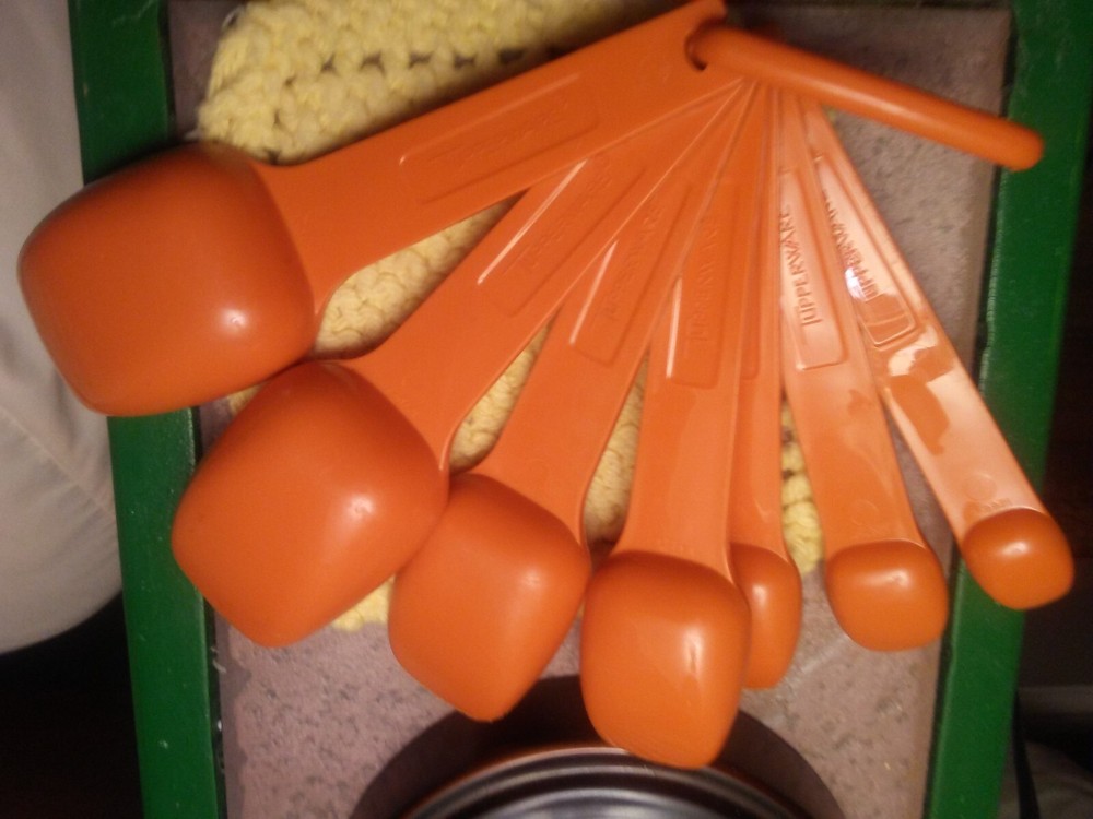 vintage Tupperware measuring spoons burnt orange