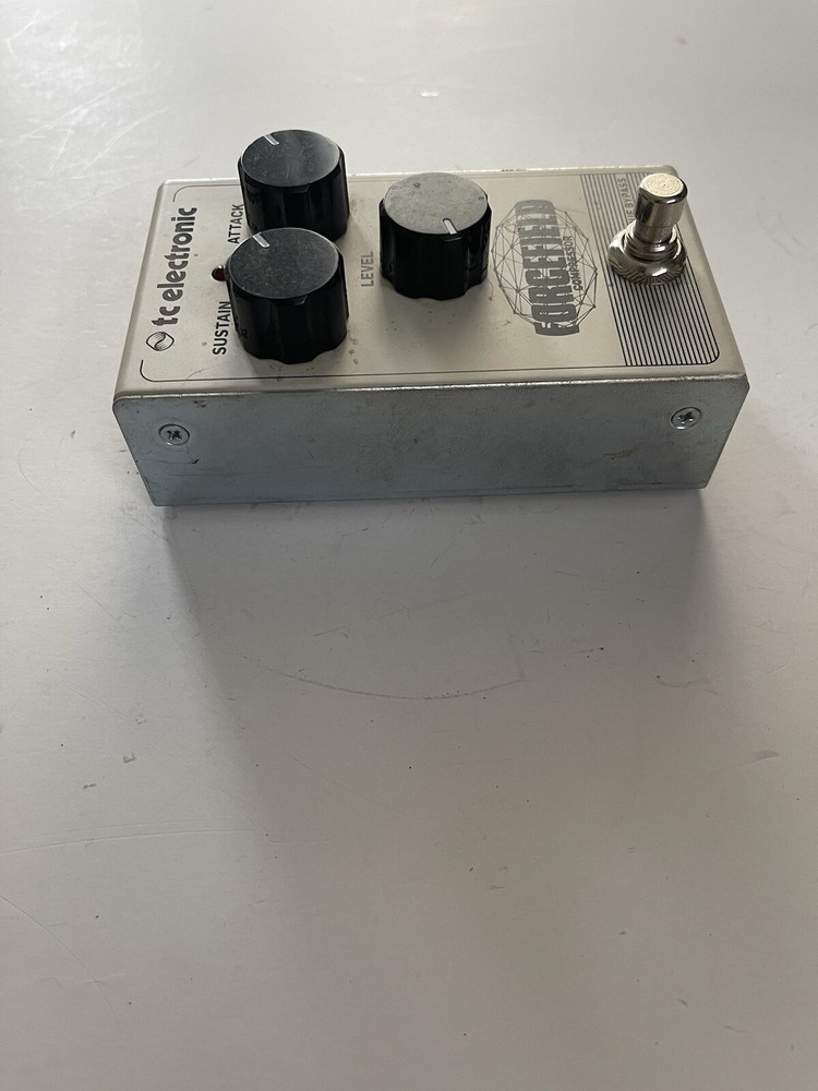 TC Electronic Forcefield Compressor Sustainer True Bypass Guitar Effect Pedal