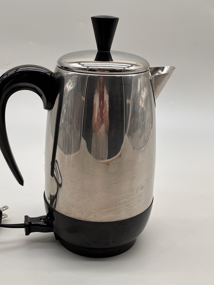 Farberware Super fast Automatic 8 Cup Coffee Percolator Model 138B Made USA