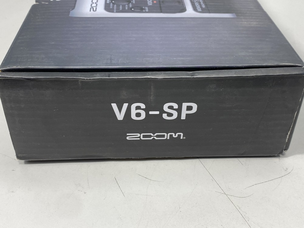 Zoom V6-SP Vocal Processor Pedal Effects - Black