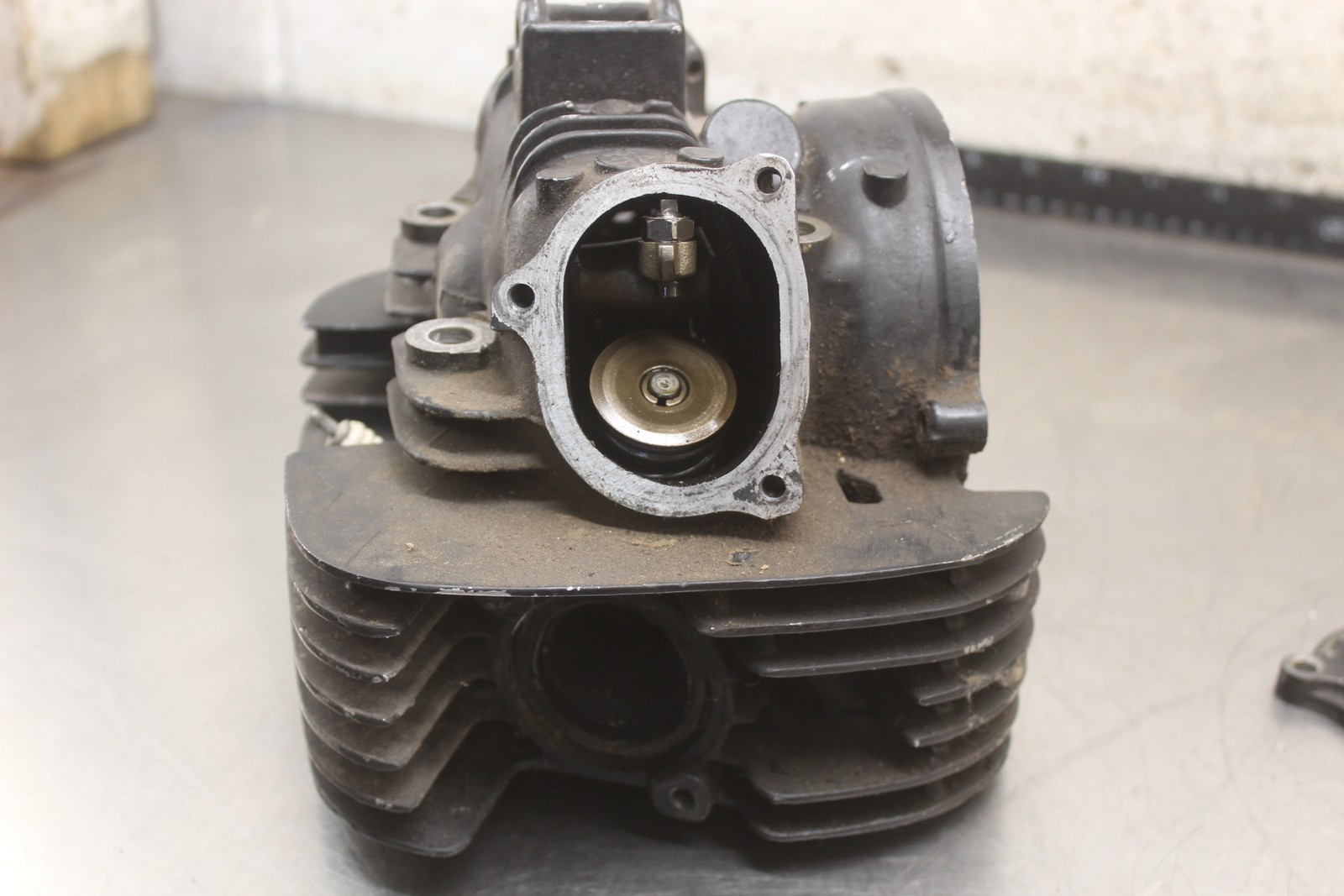 Yamaha XT250 ENGINE MOTOR CYLINDER HEAD XT250