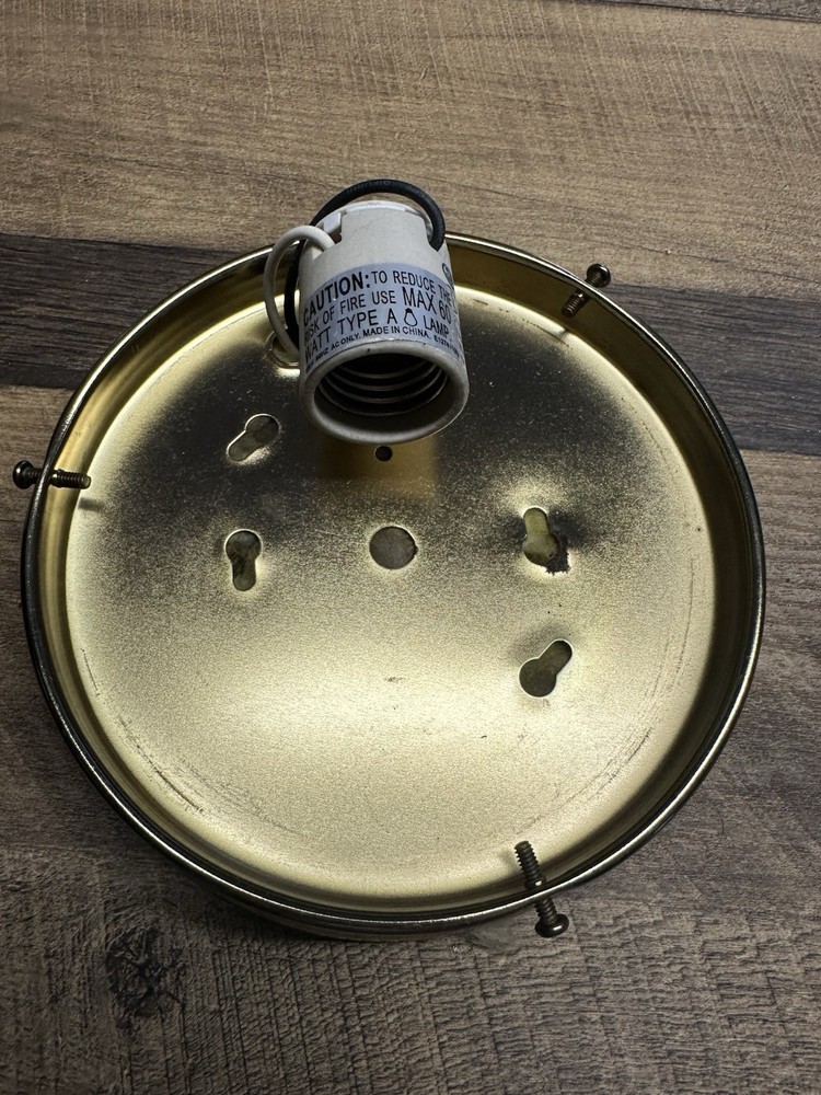 FITTER WIRED FLUSH MOUNT CEILING FIXTURE HOLDER 6”Fitter