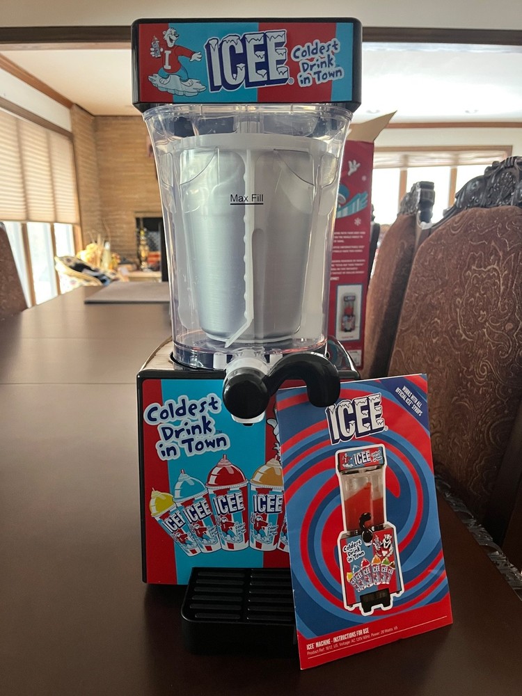 Icee Slushie Making Machine - New/Open box/Countertop sized