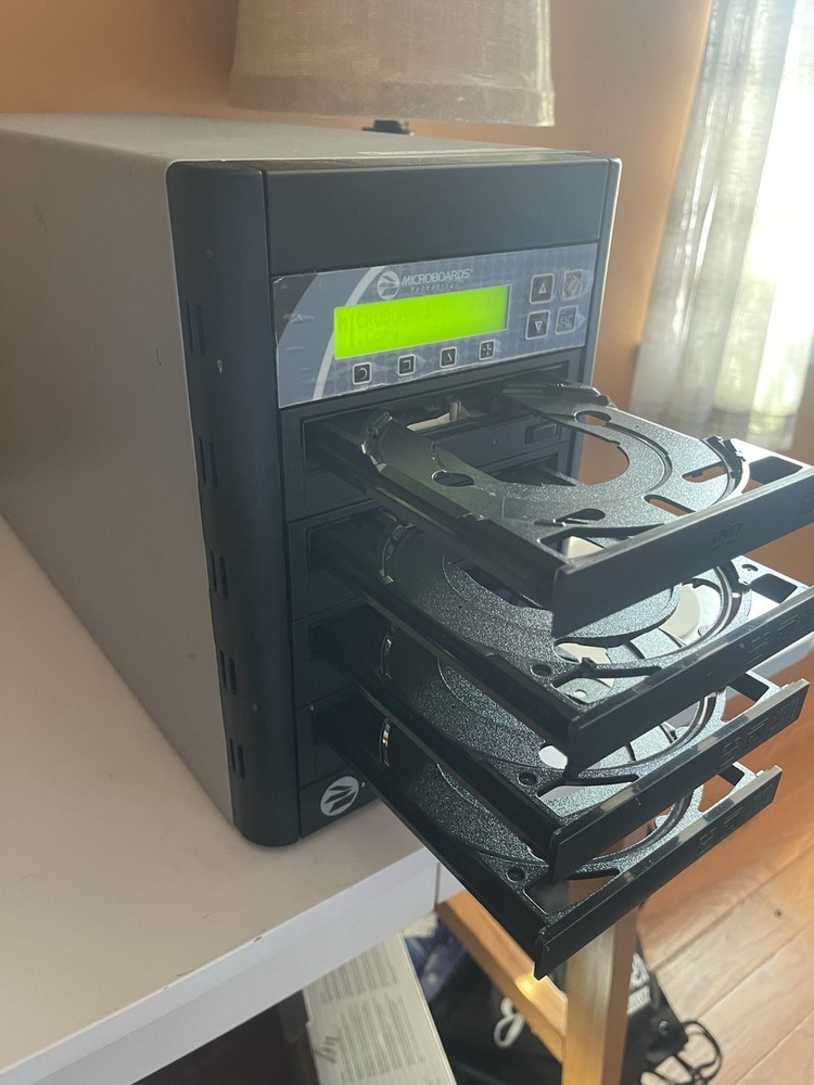 Microboards DVD PRM-J16 5-Target CD/DVD Duplicator Standalone Black