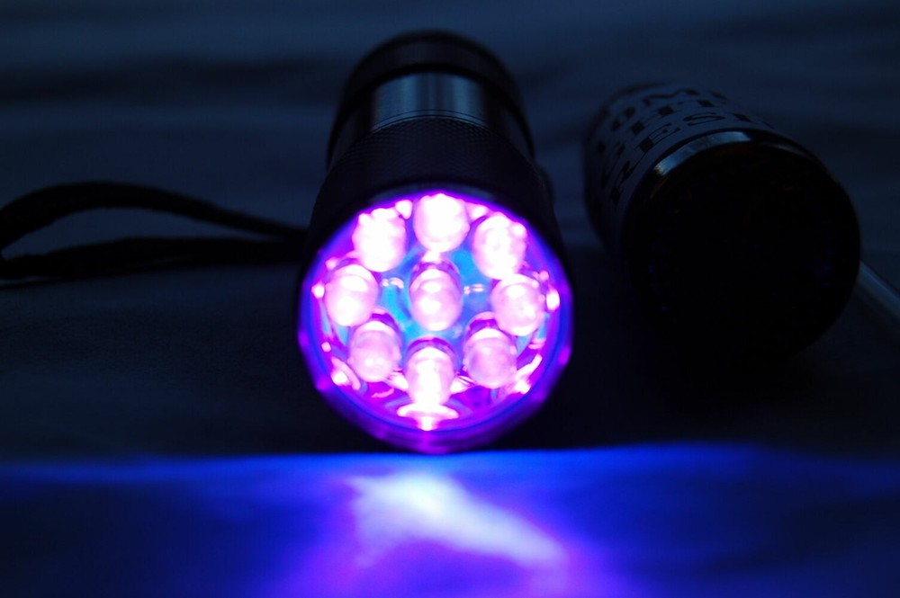 40ml Fly Tying RUBY RED, Flexi, Light, Thick UV Resin Glue, 9 LED UV