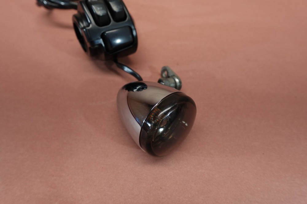 2009-2011 Harley Davidson Rocker C FXCWC Left Control Switch Blinker