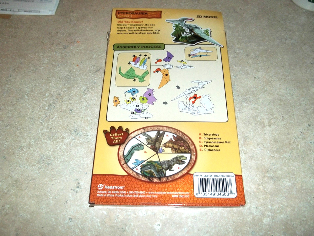 NIB Hedstrom Dinosaur 3-D Model Kit Ages 7+ Pterosauria 25pc