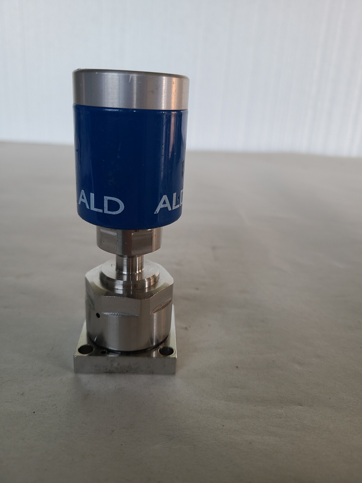 As-Is SWAGELOK ALD6 Diaphragm Valve 6LVV-MSM-ALD6T-HF2-P-C, 1 Piece