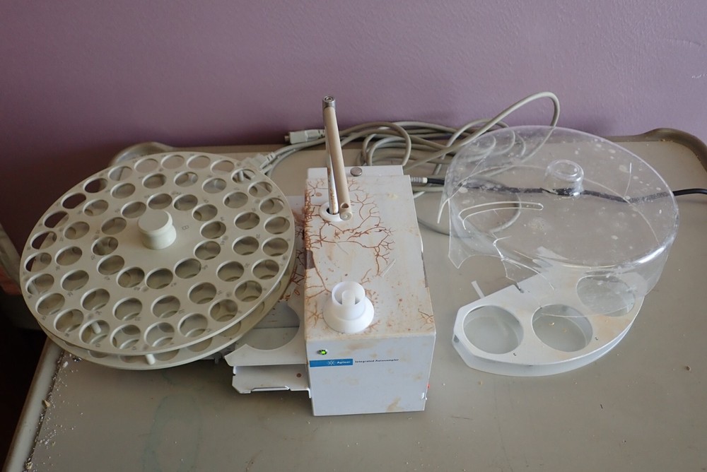 Agilent Technologies G136B Integrated Autosampler