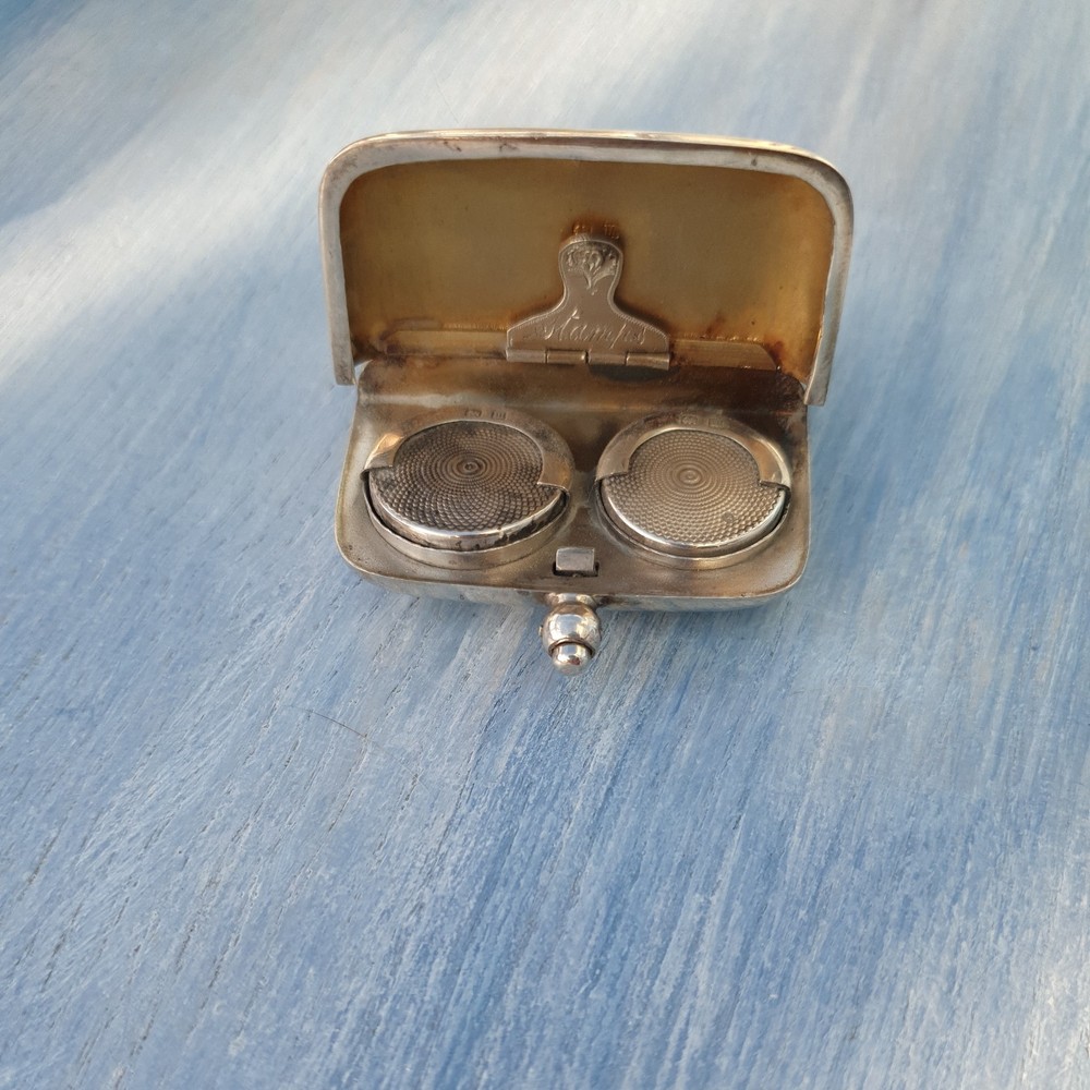 Solid Silver Sovereign Vesta Stamp Case 1911 by J Gloster (hs)