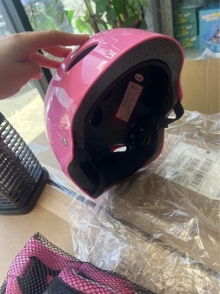 Toddler-Kids Ultralight Black Helmet with Knee-Elbow-Wrist-Pads