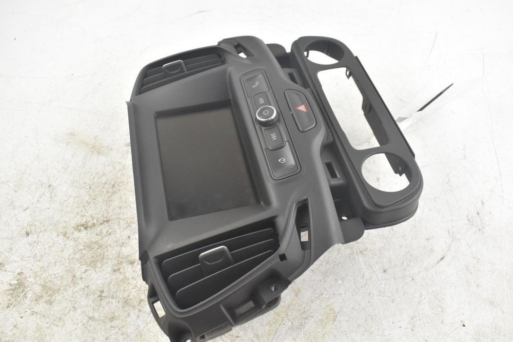 2018 GMC Terrain Used Display Screen - No Anti-Theft Code, Reprogram Required