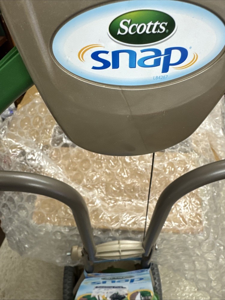 Scotts SNAP Broadcast Spreader System On Wheels Garden/Yard Care