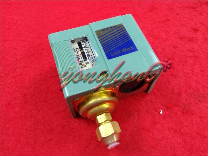 New In Box AKY-106 Pressure Switch