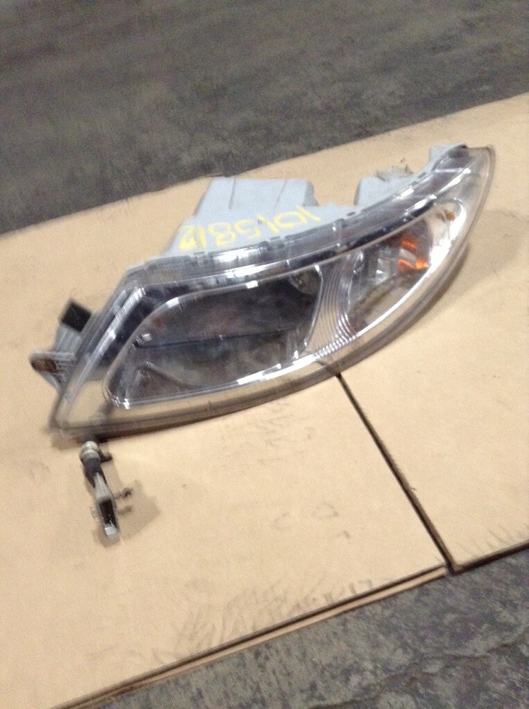 INTERNATIONAL PB105 Headlamp Assembly