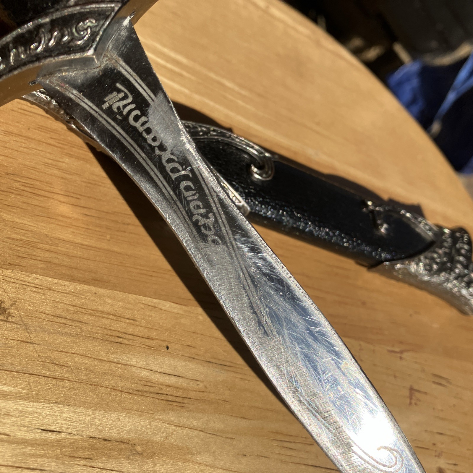 Lord of the Rings Sting Mini Sword 11-Inch Used with Free Shipping