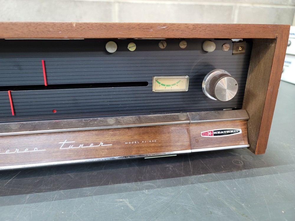 Heathkit Model # AJ-43C AM / FM Stereo Solid State Tuner-Variable Output-AS-IS