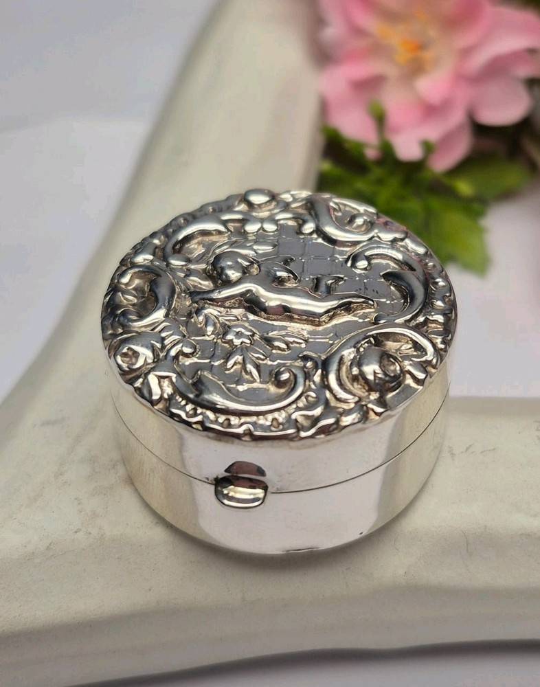 Sterling Silver Pill Box, Fine Example, Highly Decorative, Cherub Design