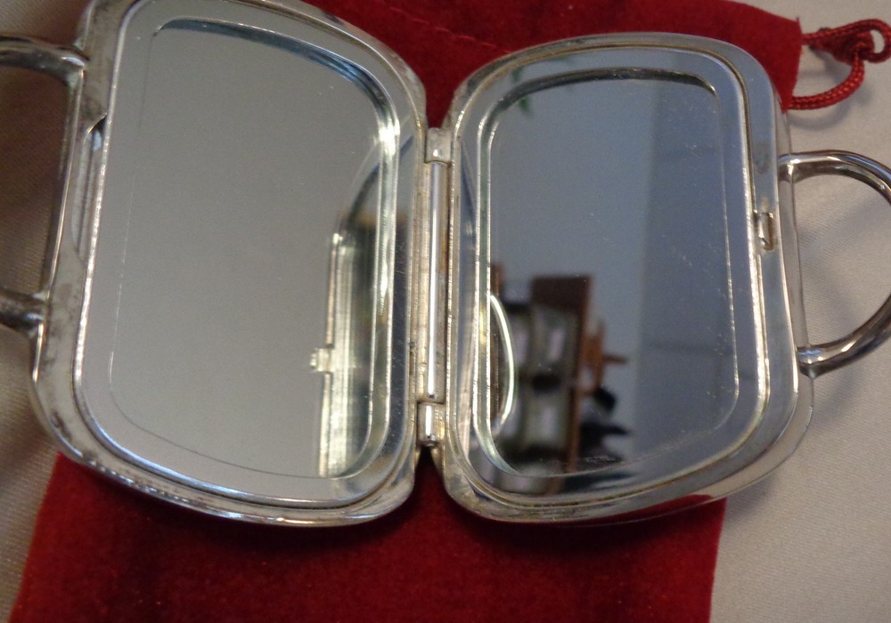 VINTAGE BILL POX SILVER PLATED SUIT CASE DESIGN, MIRROR ON ONE SIDE HALLMARKED