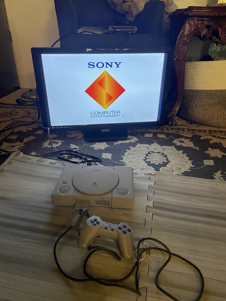 Sony PlayStation 1 System Console w/ Controller Read Desc