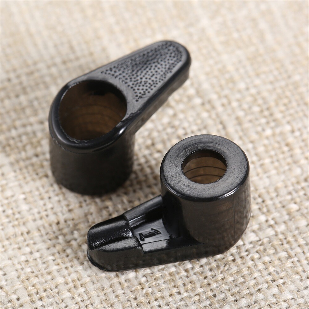 2pcs Shuttle Bed Ears Plastic Left Right Ears for Sewing Machine 653 Replacement