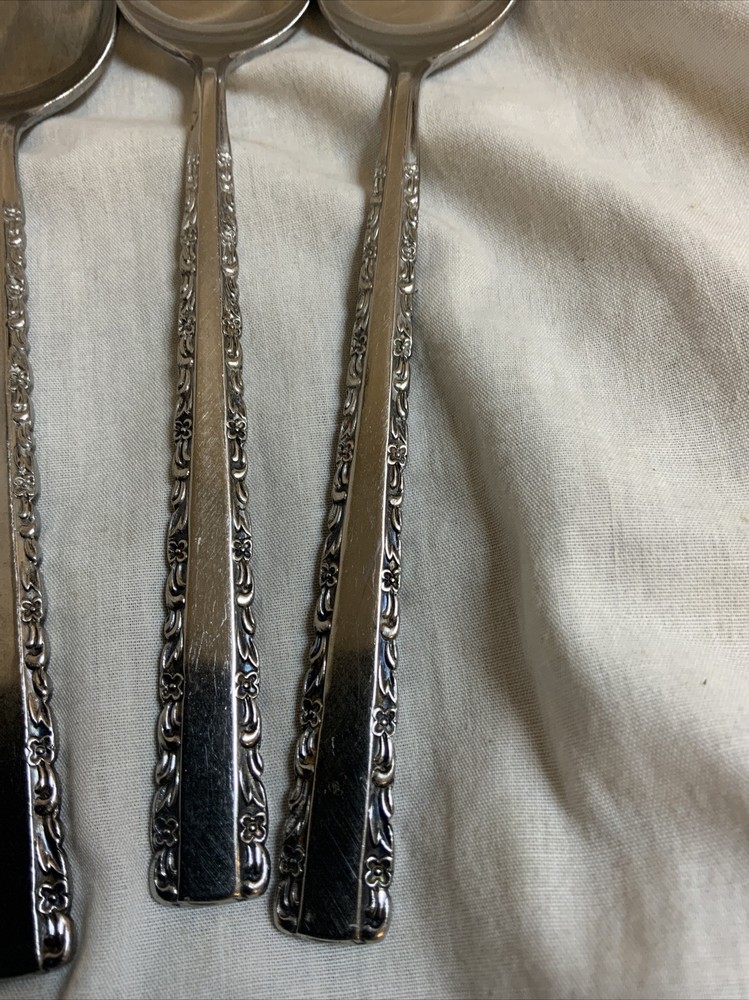 8 Harrison International Bright Daisy Days Stainless Spoons
