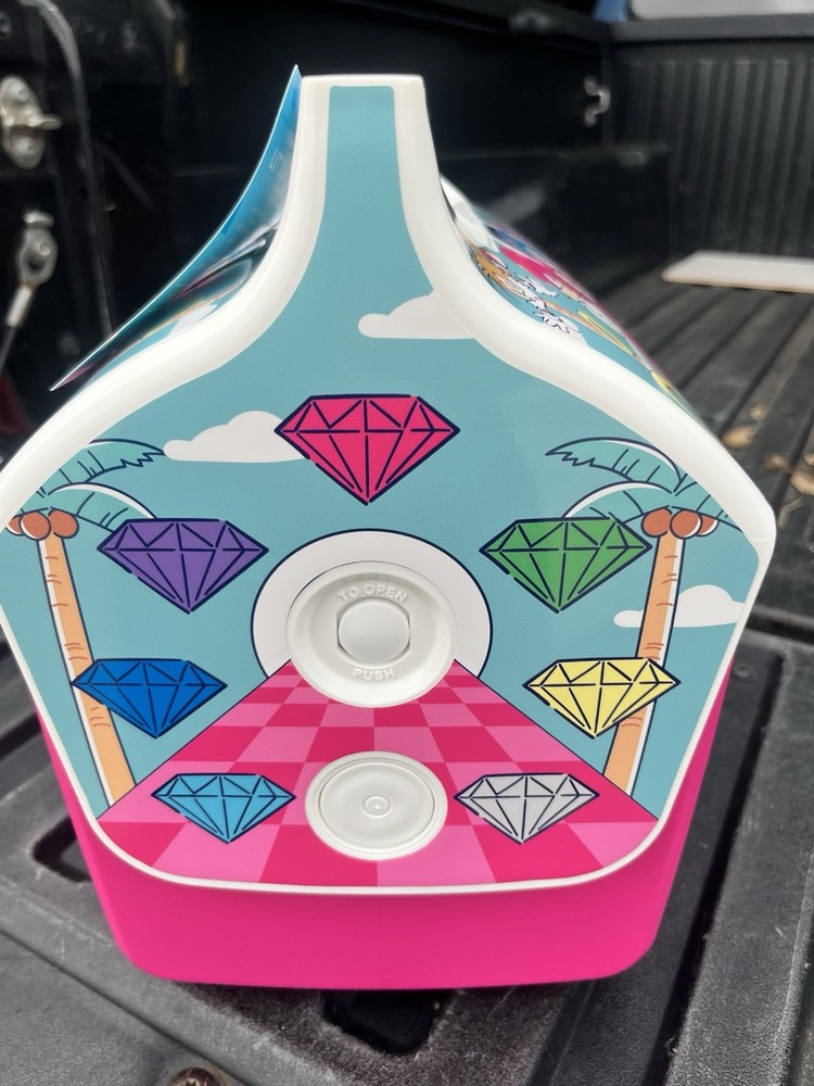 New Igloo Sonic 7 QTs Playmate