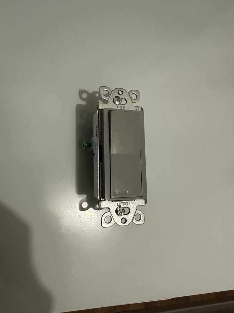 Lutron Claro General Purpose Switch CA-3ps-GR