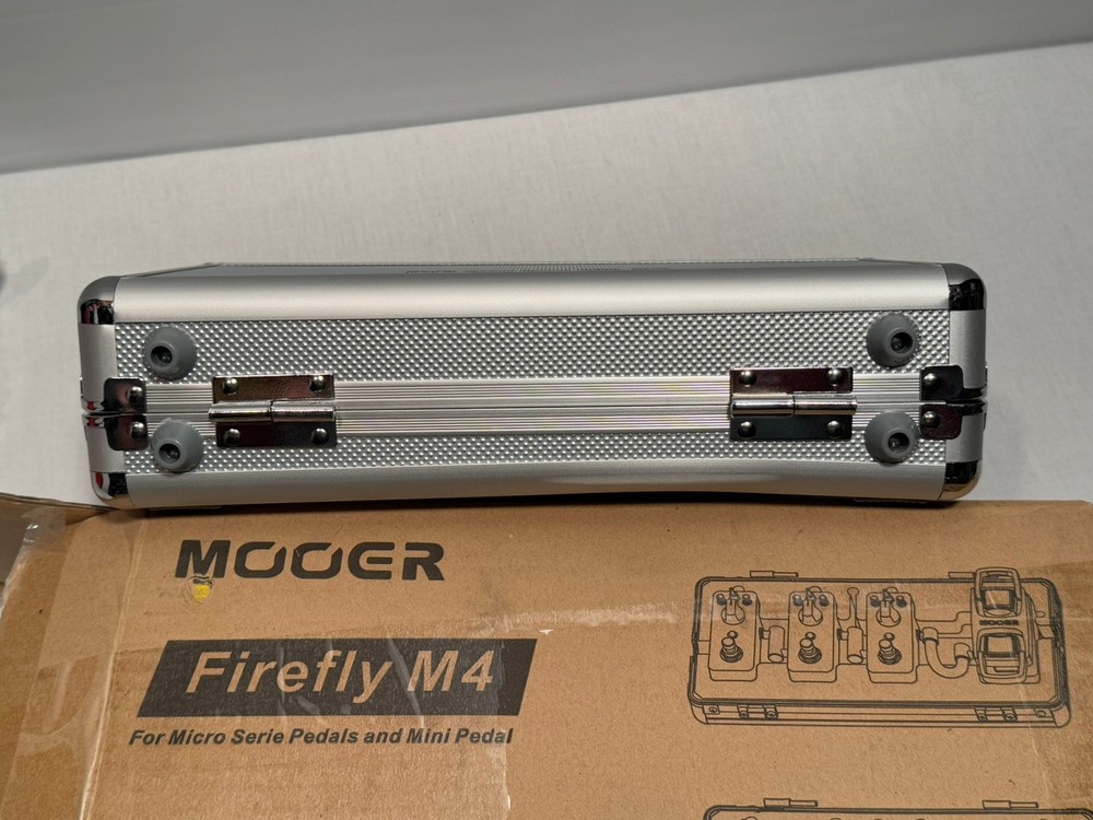 Mooer Firefly M4 Flight Case / Pedalboard for Mooer Effects Pedals