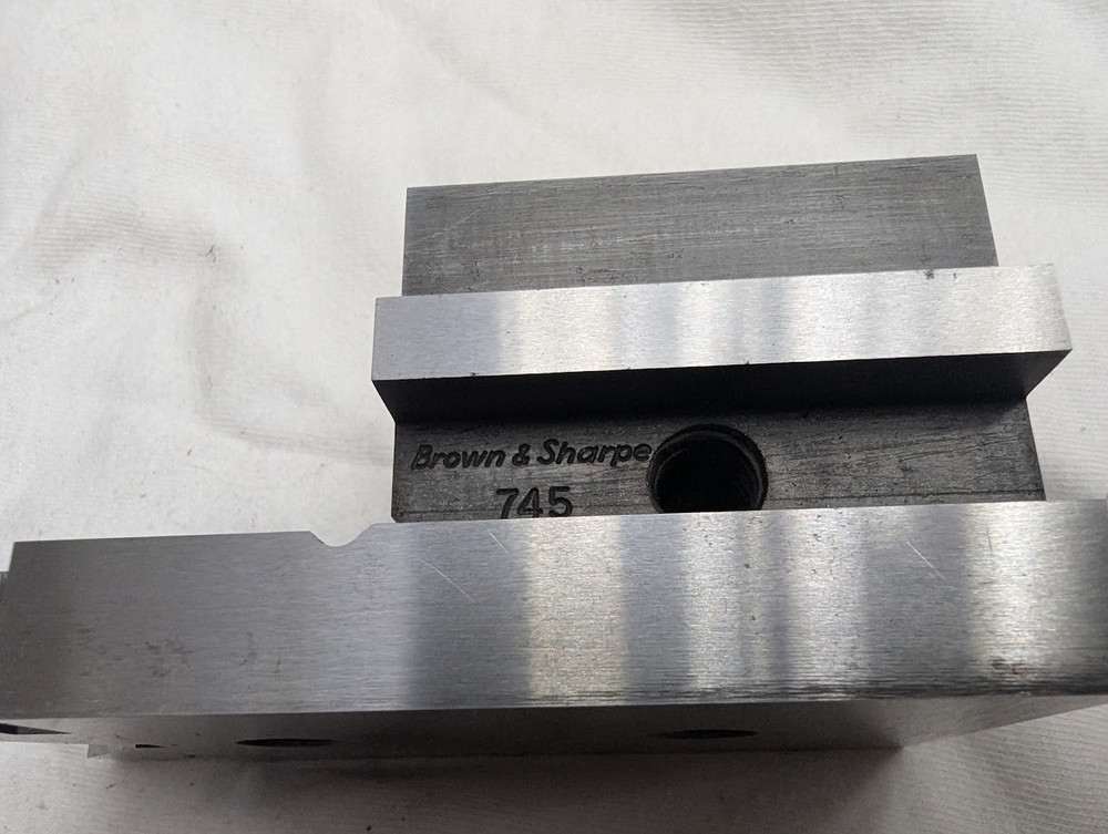 Brown & Sharpe 599-745 V-BLOCK & CLAMP
