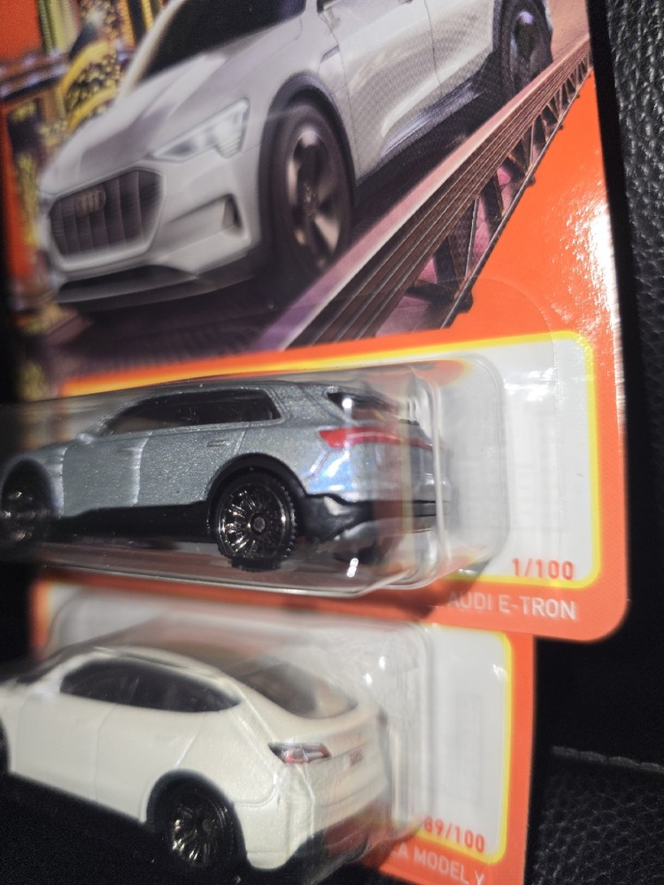 Matchbox 2024 Audi E-Tron & Tesla Model Y