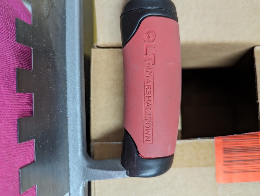 qlt notched trowel 11 x 4 1/2