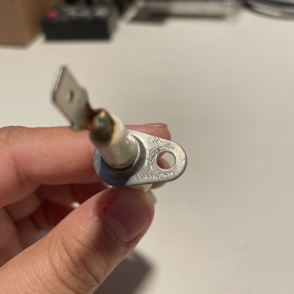PSE-CES LH33W2517 Carrier Furnace OEM flame sensor