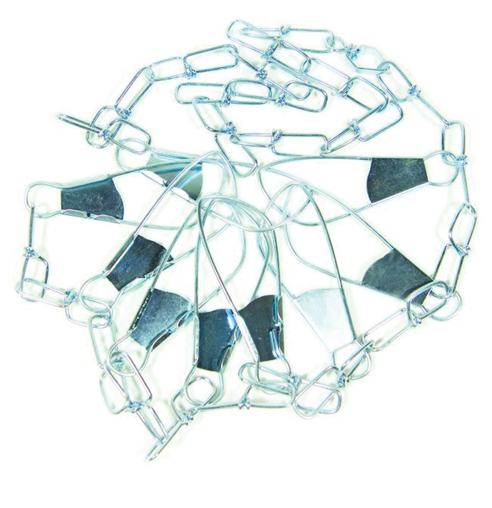 Eagle Claw Chain Stringer with 9 Snap Hooks - Durable Steel, Secure Fish Storage