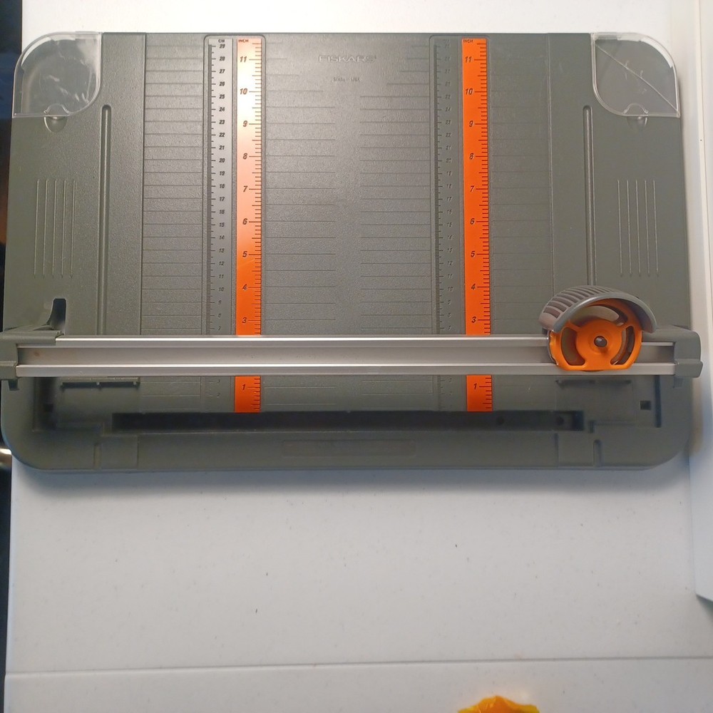 Fiskars 12-inch Paper Trimmer