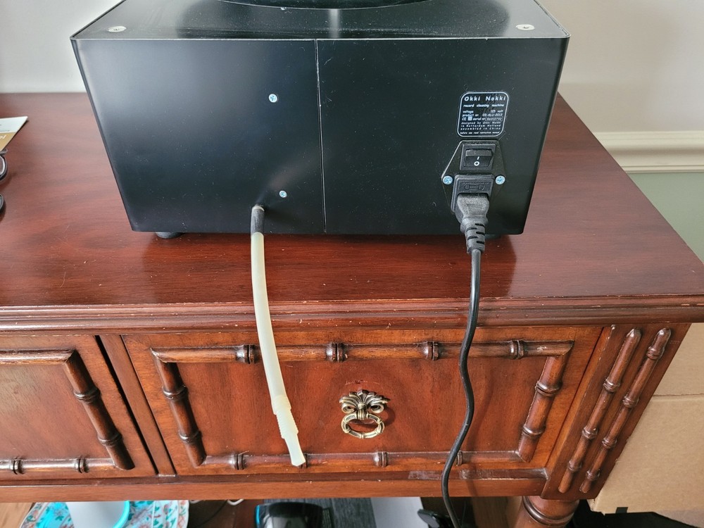 Oki nokki Record Cleaning Machine.
