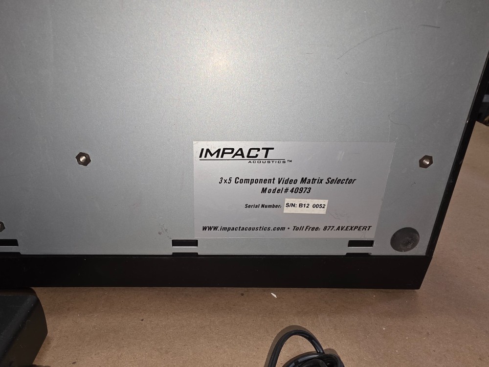 Impact Acoustics 3x5 Component Video Matrix Selector 40973 Switch