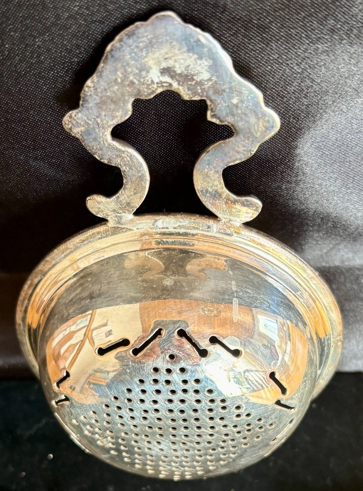 Vintage 2 pcs. Silver Plate Tea Strainer With Footed Stand / Bowl