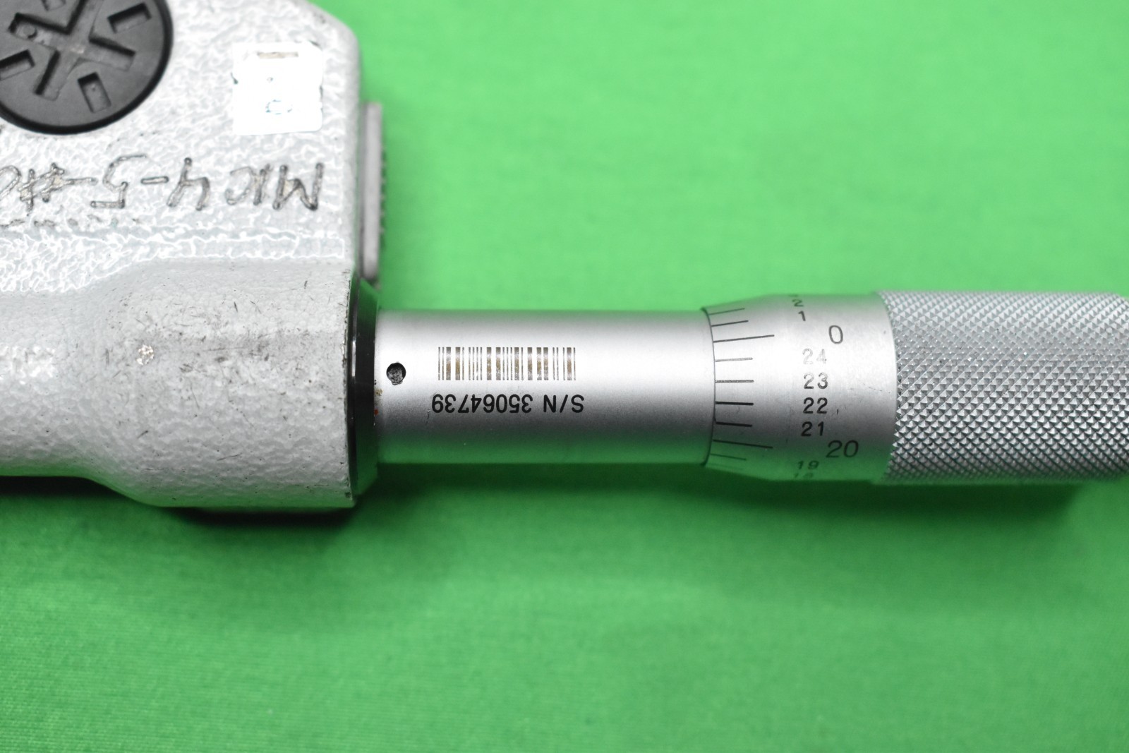 Mitutoyo 293-350-30 Digimatic IP65 4-5" Outside Micrometer w/Case