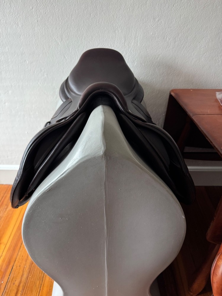 18" CWD SE02 Saddle - 2019 - 4C - Full Buffalo - PRO Panels!