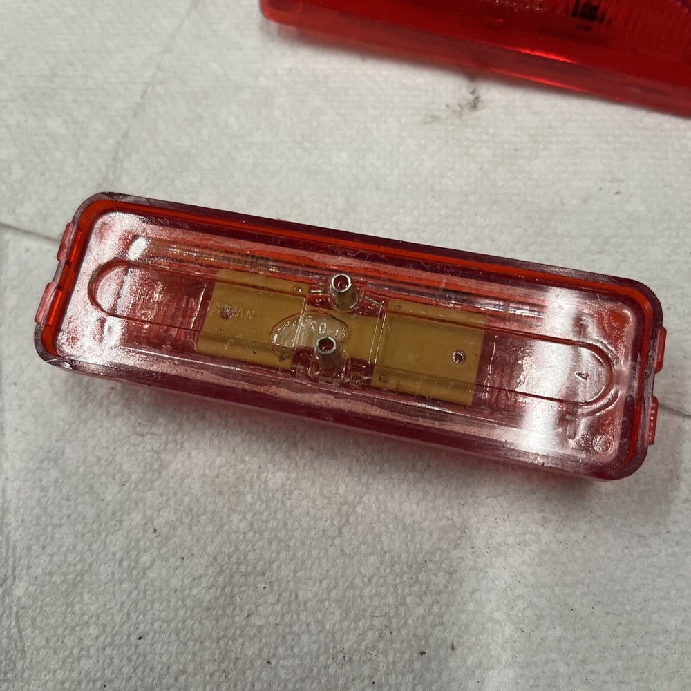Optronics 2 Diode LED Clearance Lights Used Qty 3